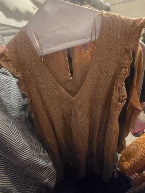 Knox Rose Dresses & Skirts - Knox Rose Brown Eyelet V-Neck Sleeveless Dress